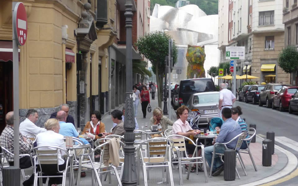 Bilbao - cafe  culture in the open even when it rains