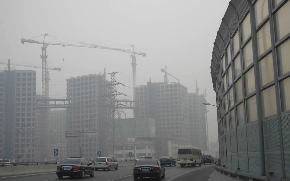 Beijing - Pollution is becoming a serious heakth hazard