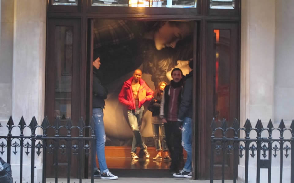 London - Abercrombie & Fitch, sexualizing shopping